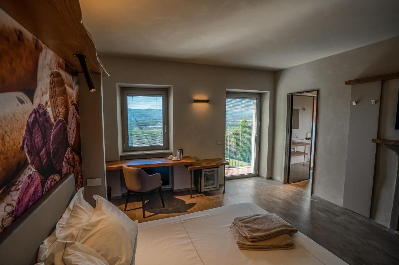 Il Vigneto Guest House Roddi Eksteriør bilde